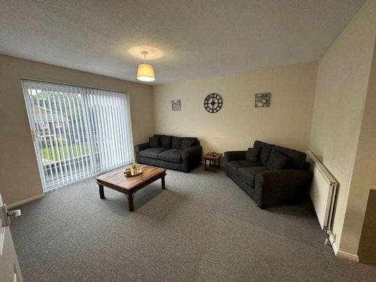 Luxury Rooms Available £625-£700 PCM *NO DEPOSIT REQUIRED* - Photo 1