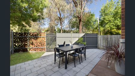 Beautiful 3 Bedroom Home - Photo 5