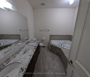 For Lease - 11 Joseph Hartman Crescent, Aurora, Ontario - Photo 2