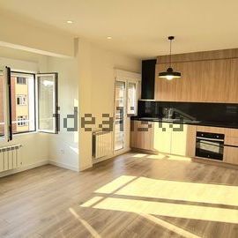 Alquiler de piso en Laviada - Photo 1