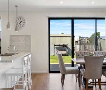 Discover Life at Munno Para West! - Photo 6
