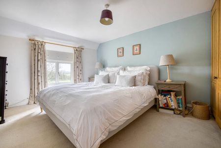 4 bedroom detached house to rent - Photo 5