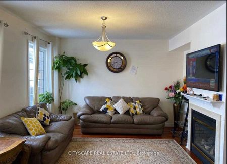 For Lease - 30 Sea Lion Road Unit# Main, Brampton, Ontario - Photo 3