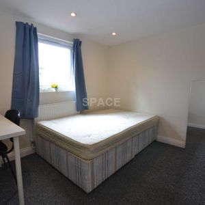 Basingstoke Road, Reading, Berkshire, RG2 0ET. - Photo 2