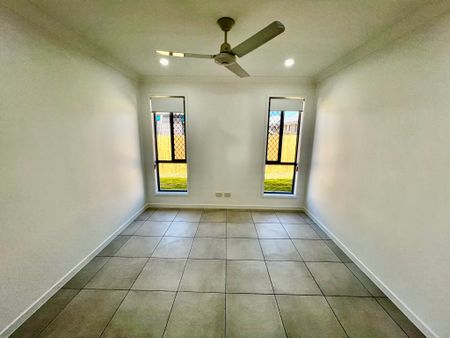 46 Tallowwood Boulevard, Cotswold Hills QLD 4350 - House For Rent - $640 | Domain - Photo 3