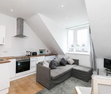 2 bedroom flat to rent - Photo 4