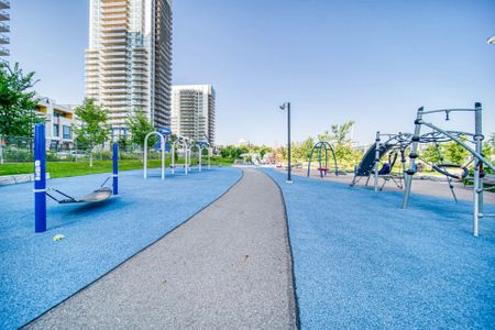 For Lease - 95 Mcmahon Drive Unit# 3909, Toronto, Ontario - Photo 2