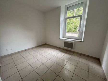 Location Appartement 2 pièces 50 m2 à Saint-Dié-des-Vosges - Photo 2