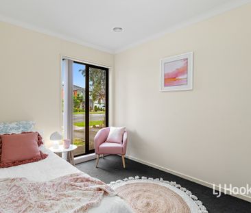 30 Crossway Avenue, Tarneit VIC, Belconnen - Photo 6