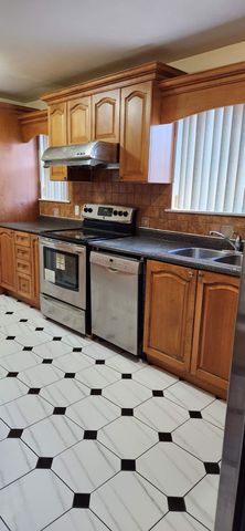 For Lease - 27 Par Avenue, Toronto, Ontario - Photo 2