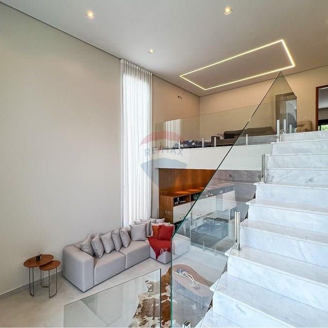 Casa mobiliada para locação com 4 suítes e fundo para mata no Alphaville Nova Esplanada - Foto 1