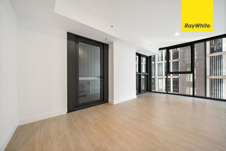 The Grande on London - Refined 1 Bedroom Apartment with study area - Photo 2