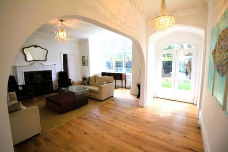 1 bedroom in a house share to rent - Photo 5