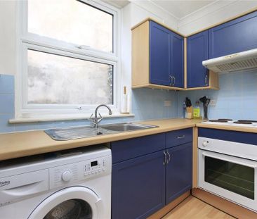 1 bedroom flat to rent - Photo 6