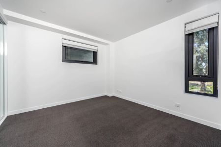 KINGSBOUROUGH VILLAGE - Photo 2