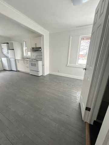 For Lease - 4229 Bloor Street Unit# Main, Toronto, Ontario - Photo 4