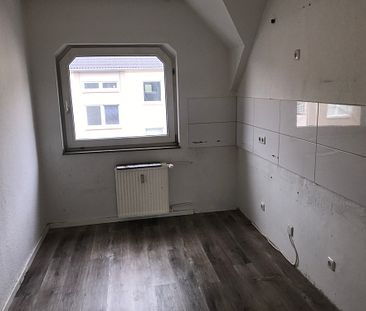 °Ansprechende renovierte DG Wohnung° 3 Zimmer mit Balkon - Foto 5