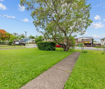 Comfort, Space & Convenience in a Prime Arana Hills Location - Photo 6