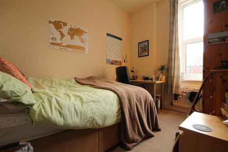 Hazelwood Avenue, Jesmond - Photo 5