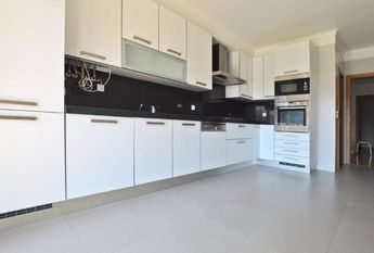 Apartamento T4 em condomínio com piscina e jardim na Beloura