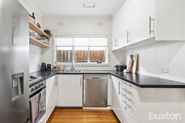 GREAT POSITION, LARGE 3/4 BEDROOM FAMILY HOME AVAILABLE NOW - Photo 1