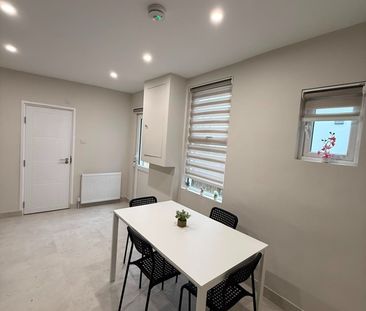 Room in a Shared House, Moffat Road, CR7 - Photo 2