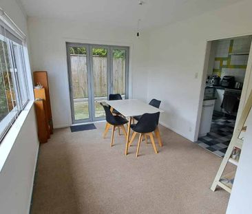 Versatile Living in Newlands - Photo 4