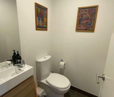 Footscray - Photo 1