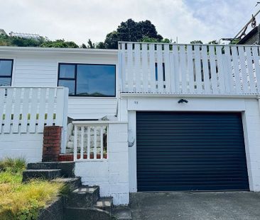 2-3 bedroom house. Close to shops and bus. - Photo 3