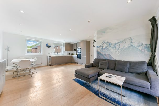 Triangle Place, SW4, London - Photo 1