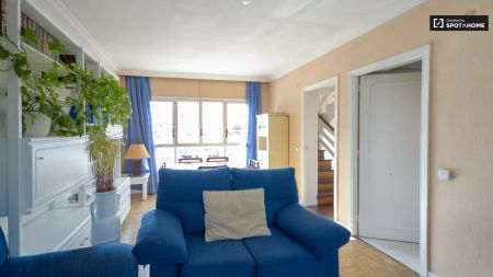 Single Bed in Room in a shared 6-bedroom apartment for rent in El Plantío, all bills included - Photo 3