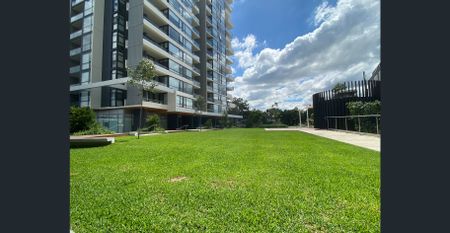 High Rise Views - 1 Bedroom Plus Study - Photo 4