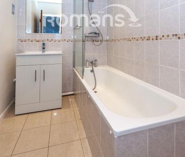 3 bedroom flat to rent - Photo 2