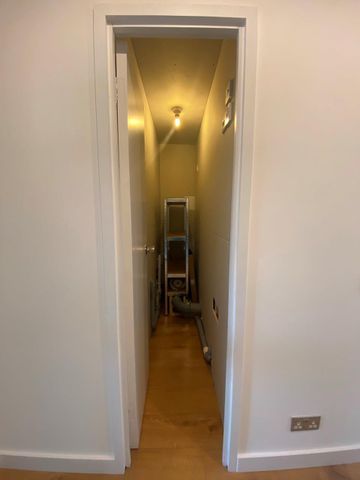 1 Bed Flat, Whiteadder Way, E14 - Photo 3