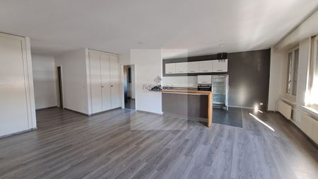 Large, bright apartment in the heart of the city - Photo 5