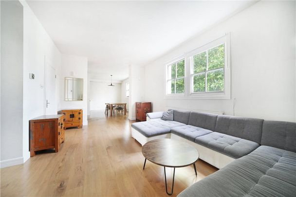 A bright and spacious fourth floor apartment located in a pretty garden square the heart of Knightsbridge. Tenancy Length: Minimum 12 months EPC rating E | Council Tax Band G - Photo 1