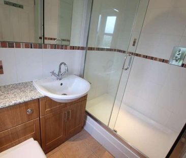Knaphill, Woking, Surrey, GU21 - Photo 6