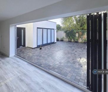 3 bedroom detached house to rent - Photo 1