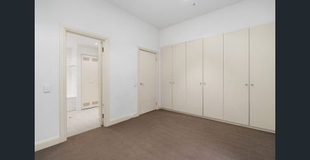 Entire first floor of ''The Cashmore'' on Collins - Photo 5