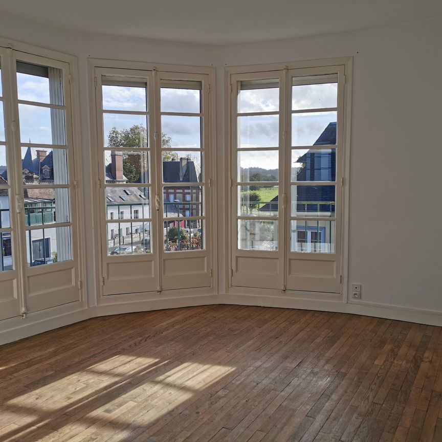 Location Appartement 3 pièces 77m² PONT L EVEQUE 14130 - Photo 1