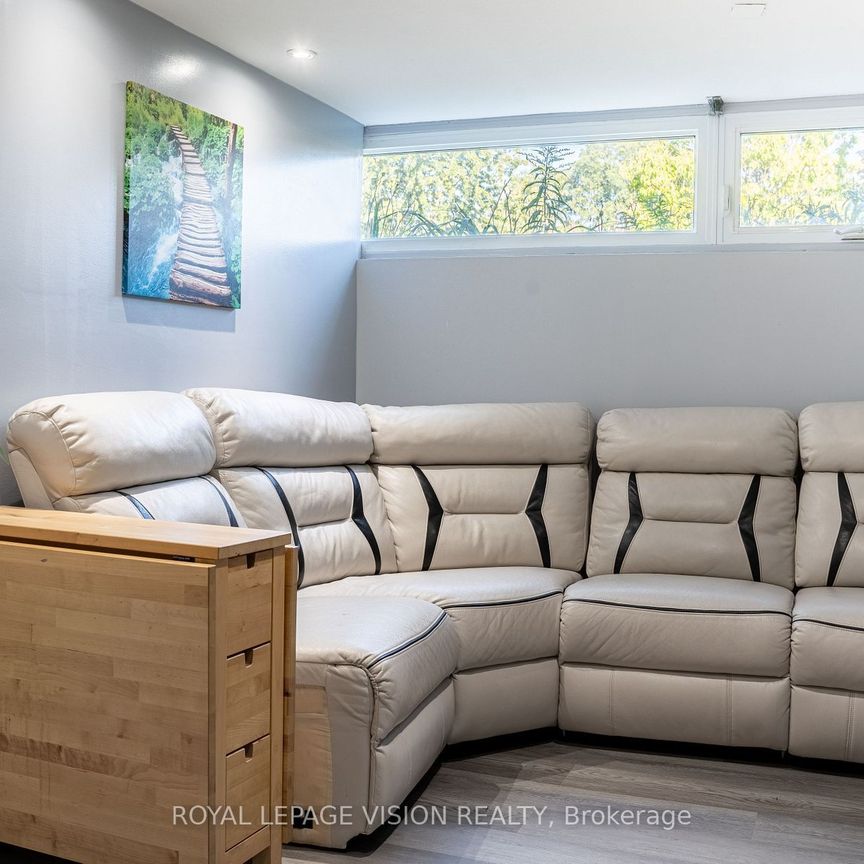 For Lease - 28 Jeffton Crescent, Toronto, Ontario - Photo 1