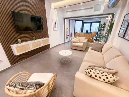 Calle Pelay Correa, Sevilla, Andalusia 41010 - Photo 3