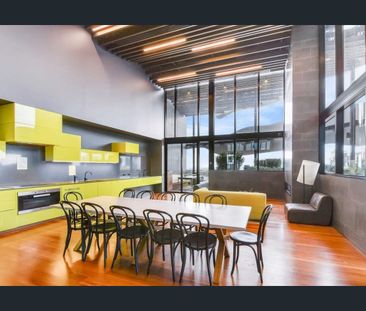 CONVENIENT LIVING IN THE HEART OF CARLTON - Photo 1