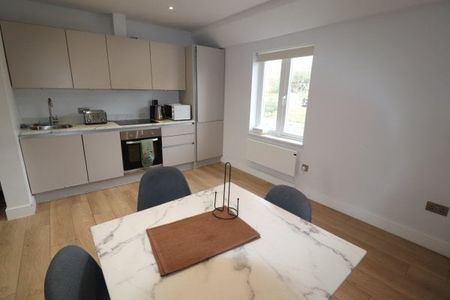 Chelmsford Road, Shenfield, Property for rent - Photo 3