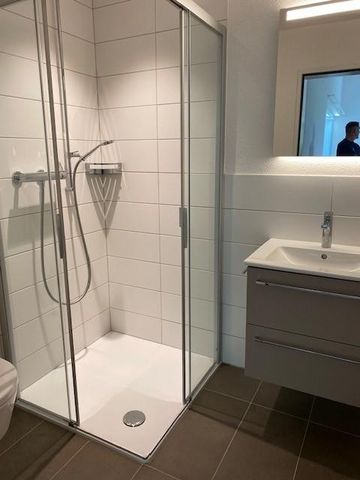 Wow, 3.5 Z-Wohnung mit grossem Balkon - Photo 2