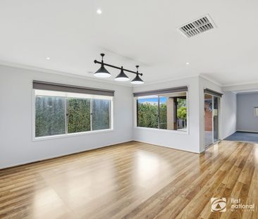 Spacious Family Home in Prime Location! - Photo 2