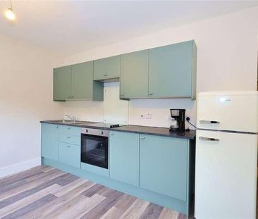 Westfield Road, Woking, Surrey, GU22 - Photo 3