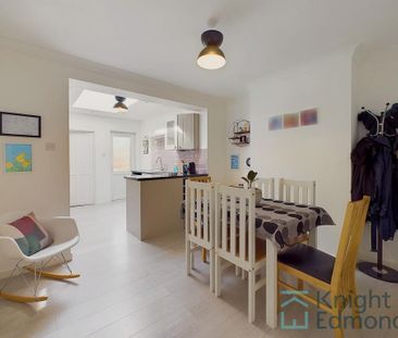 2 bedroom terraced house to rent - Photo 3