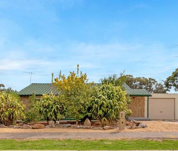 10 Dulkara Avenue, Craigmore, SA 5114 - Photo 3