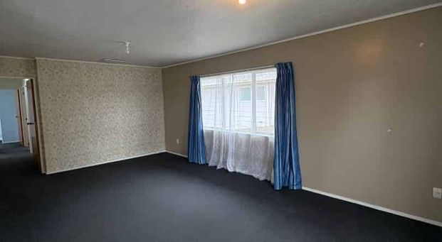 3-Bedroom Family Home in Onerahi - Photo 1